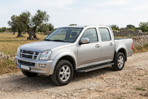 Isuzu D-Max 2002-2011 гг. Боковые Подножки Bosphore Grey (2007-2012, 2 шт., Алюминий) фото 1
