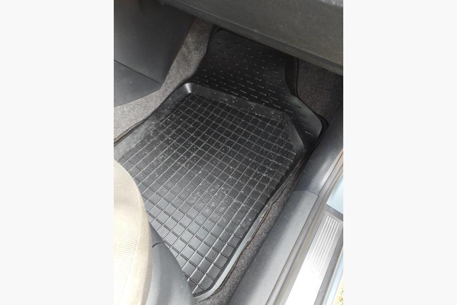 Skoda Fabia 2000-2007 гг. Резиновые коврики с бортиком (4 шт, Polytep) Фото 2