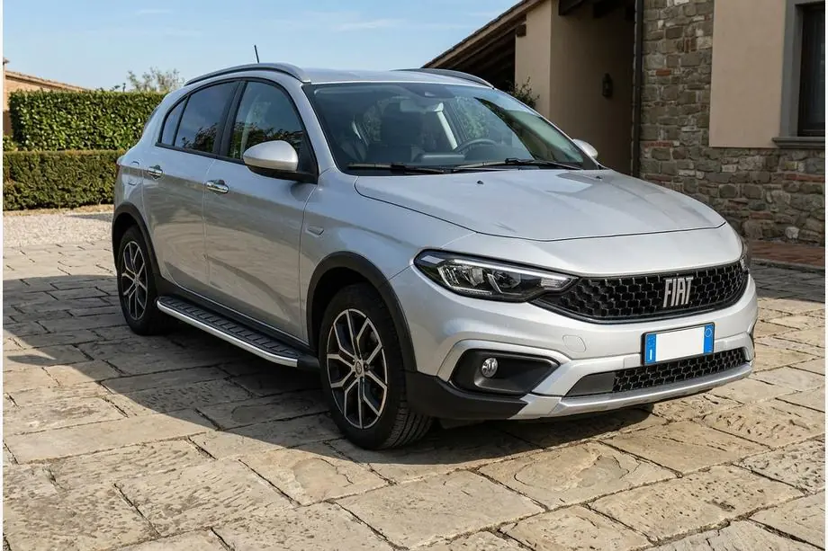 Fiat Tipo Cross 2021- гг. Боковые Подножки Fullmond (2 шт., Алюминий) Image