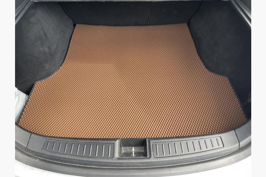 Tesla Model S 2012– гг. Задний коврик багажника EVA (2012-2021, кирпичный) Image