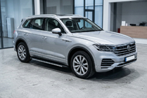 Volkswagen Touareg 2018- гг. Боковые Подножки Duru (2 шт., Алюминий) фото 1