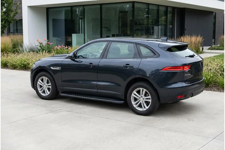 Jaguar F-PACE 2016- гг. Боковые пороги Bosphorus Black (2 шт., алюминий) Image