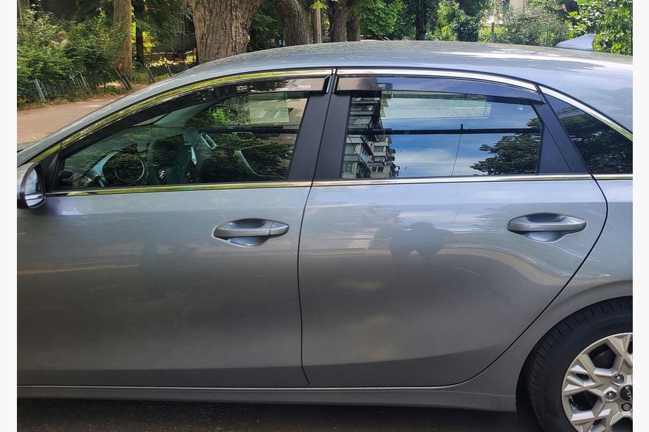 Kia Ceed 2018- гг. Ветровики с хромированным молдингом HB (4 шт., Niken) Image