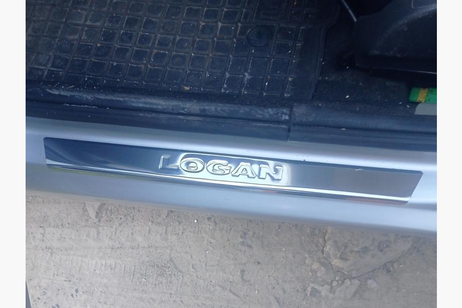 Renault Logan MCV 2005-2013 гг. Накладки на пороги нержавейка Carmos V2 (4 шт) Фото 2