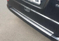 Накладка на задний бампер с отбортовкой (Carmos V2, нержавейка) фото 1 Накладка на задний бампер с отбортовкой (Carmos V2, нержавейка) фото 1