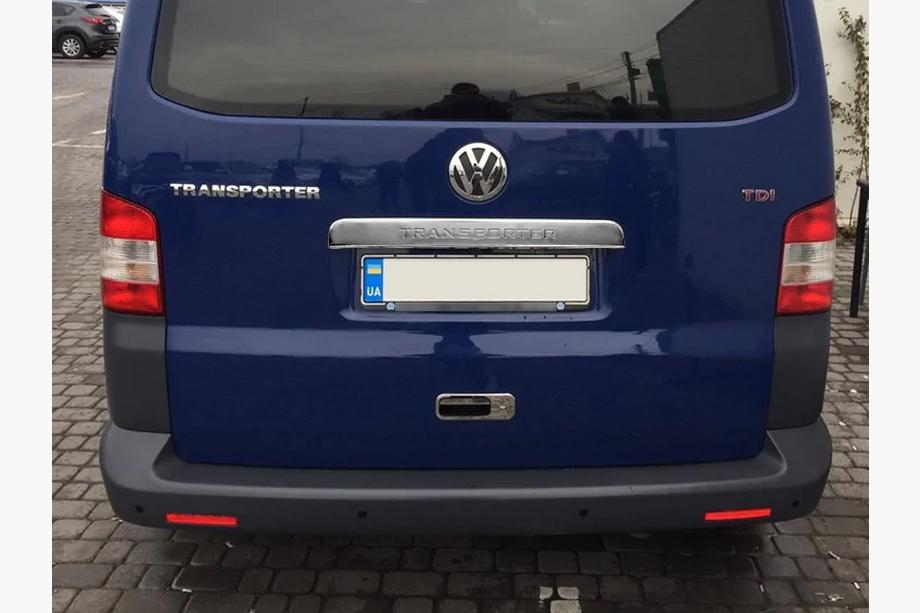 Хромированная накладка над номером для двери багажника (с надписью, нержавейка) Image